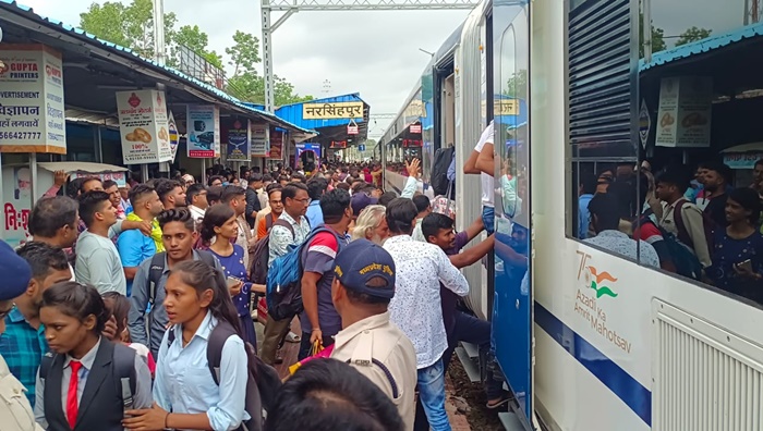 नरसिंहपुर में भी जोरदार स्वागत