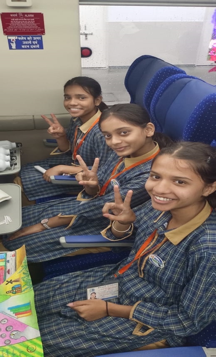 बच्चों को मिला सफर का मौका