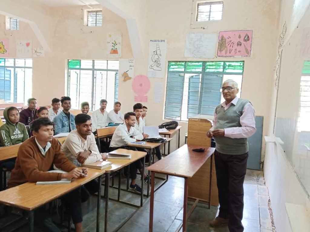 विद्यार्थियों को जैविक खेती का प्रशिक्षण दिया गया 2 wp 17020964814955835371820568635551