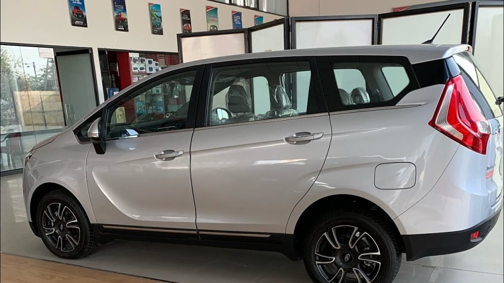 दनदनाते फीचर्स के साथ launch हुई मजबूत इंजन वाली Mahindra Marazzo की जबरदस्त कार