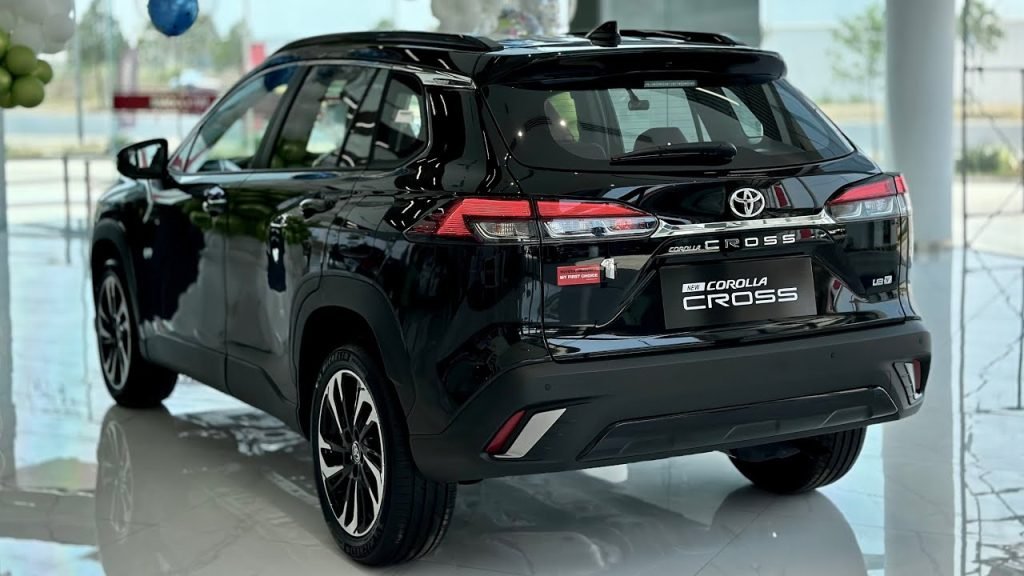 XUV 700 जैसे look में launch हुई दमदार इंजन वाली Toyota Corolla Cross की SUVकार